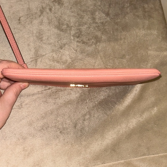 Coach Crossgrain Leather Large Wristlet - Picture 10 of 12